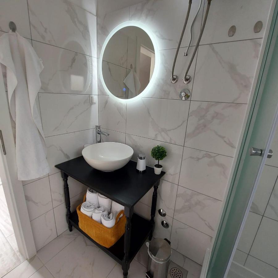 Apartmani Neva, Pridraga Екстер'єр фото