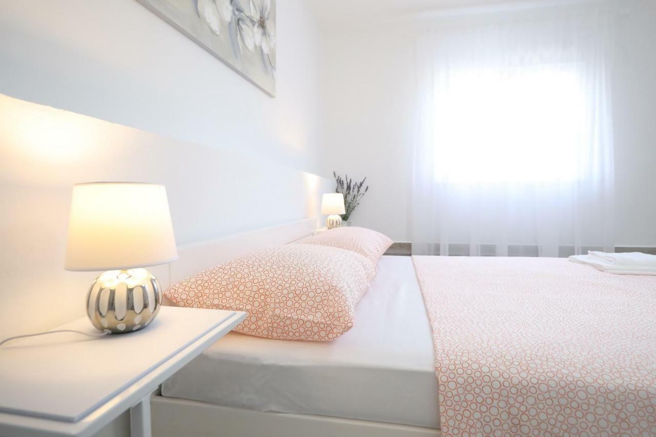 Apartmani Neva, Pridraga Екстер'єр фото