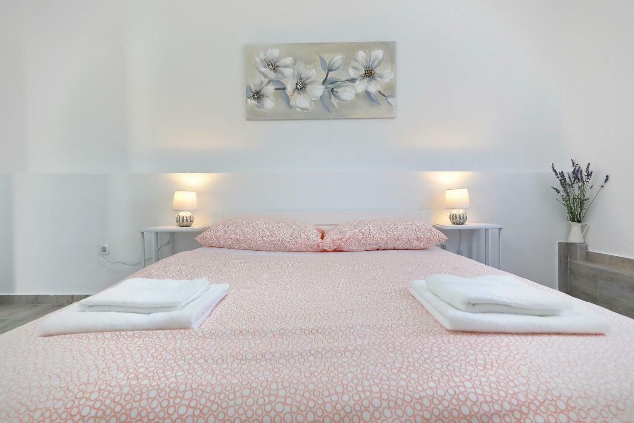 Apartmani Neva, Pridraga Екстер'єр фото