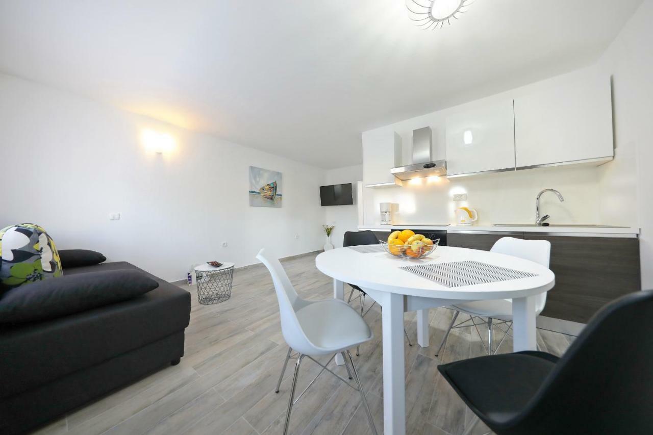 Apartmani Neva, Pridraga Екстер'єр фото