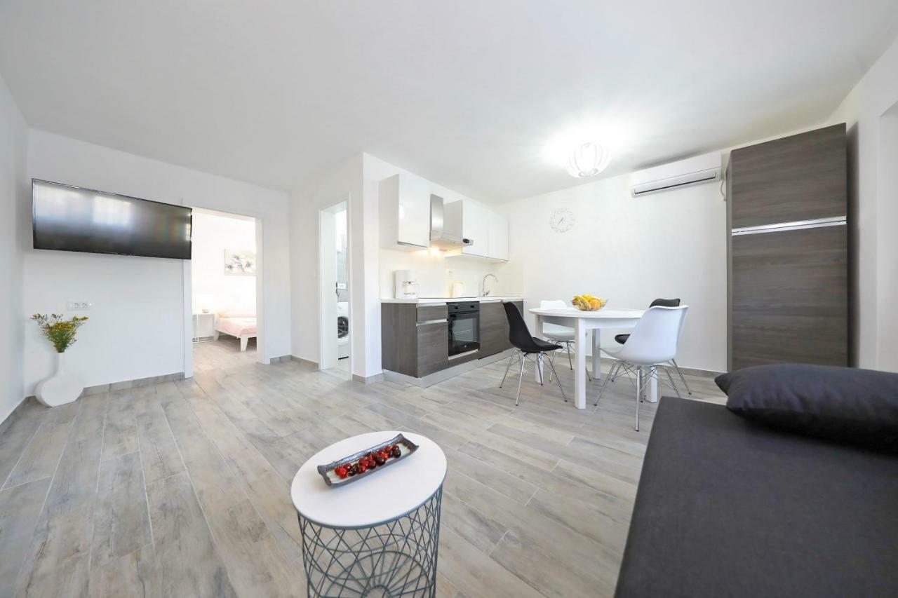 Apartmani Neva, Pridraga Екстер'єр фото