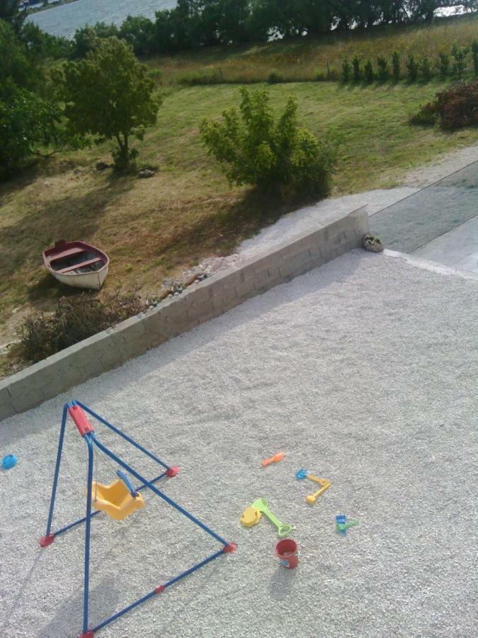 Apartmani Neva, Pridraga Екстер'єр фото