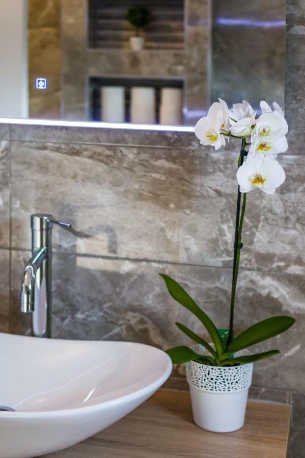 Apartmani Neva, Pridraga Екстер'єр фото