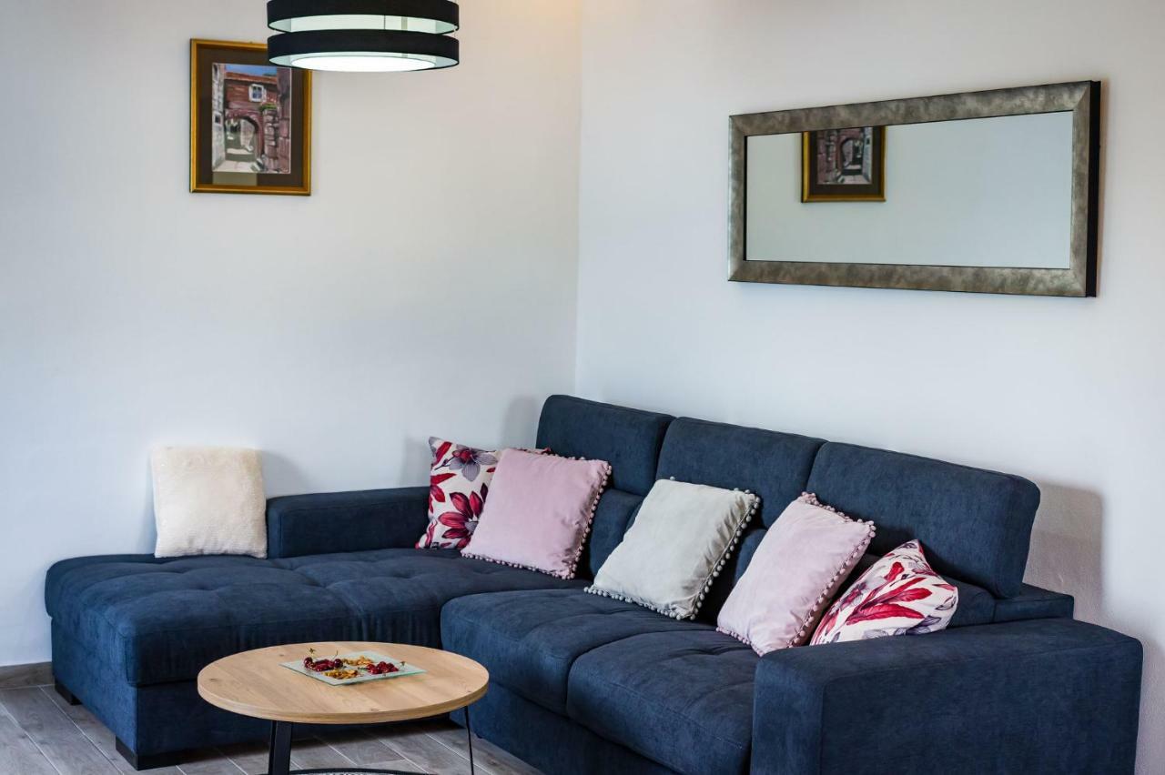 Apartmani Neva, Pridraga Екстер'єр фото