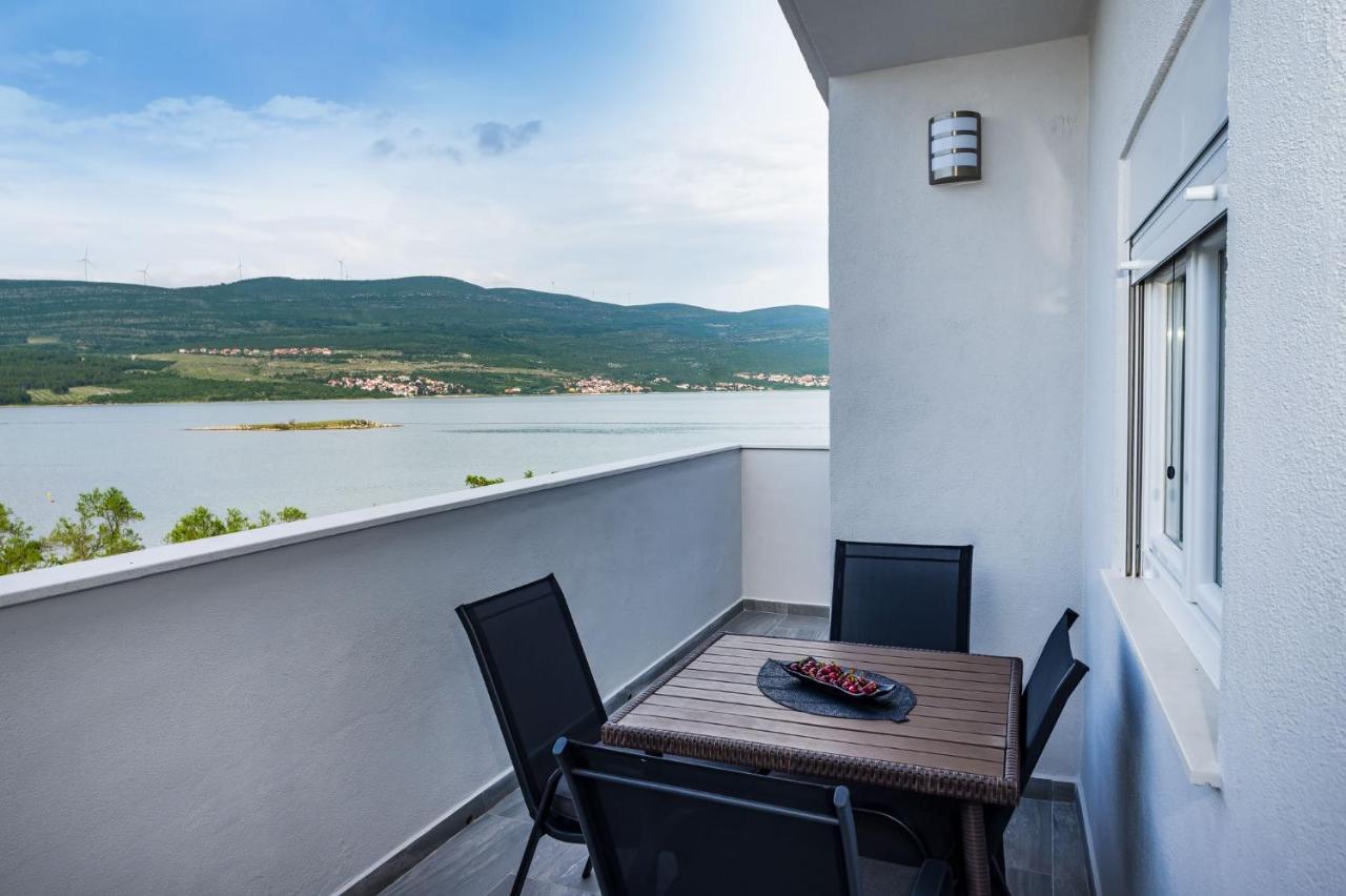 Apartmani Neva, Pridraga Екстер'єр фото