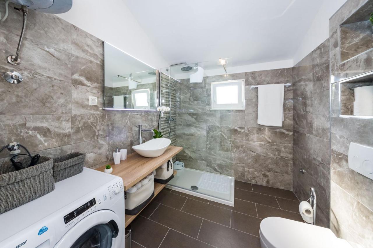 Apartmani Neva, Pridraga Екстер'єр фото