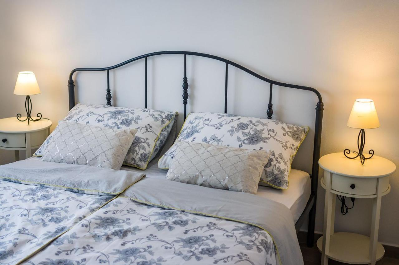 Apartmani Neva, Pridraga Екстер'єр фото
